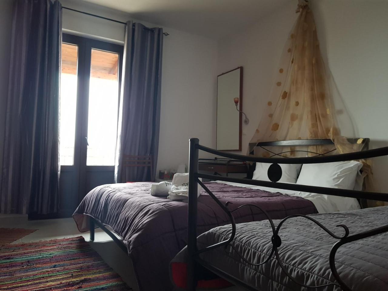 Petra & Elato Art Hotel Valtessiniko Exteriör bild